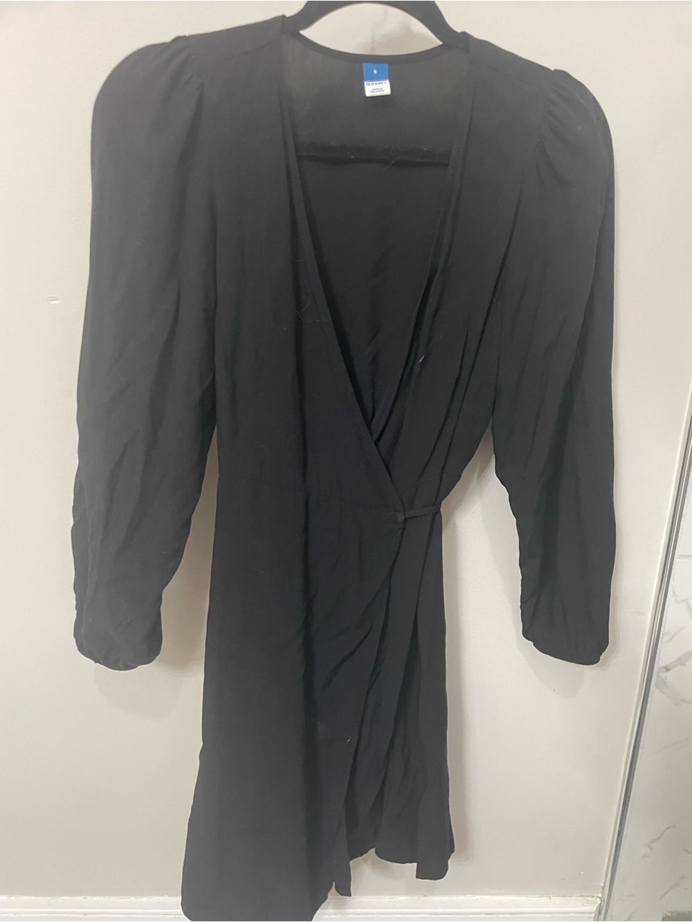 Old Navy Black V-Neck Wrap Midi Dress - Picture 4 of 4